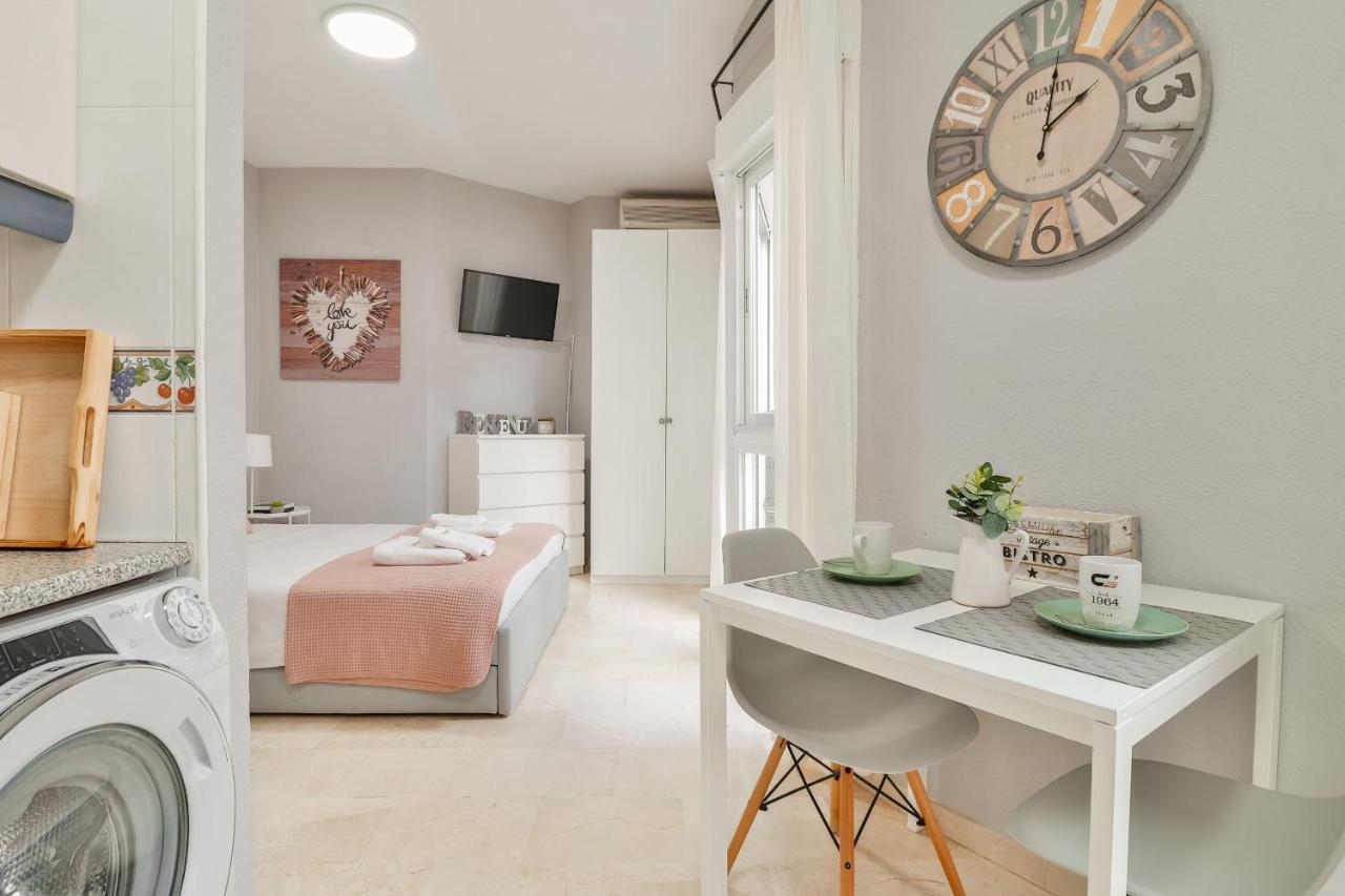 C14 - Nice Studio Close To Historical Center Málaga Eksteriør billede